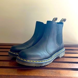 Dr Martens 2976 Leather Chelsea Boots